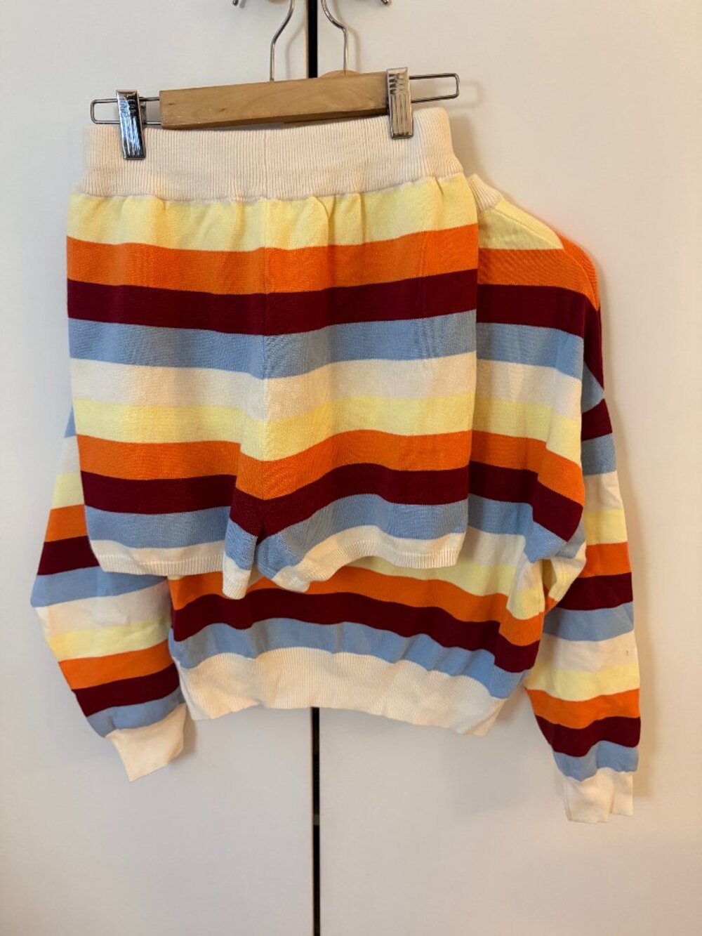 Striped sweater & short set (2 pieces) - size medium (M)